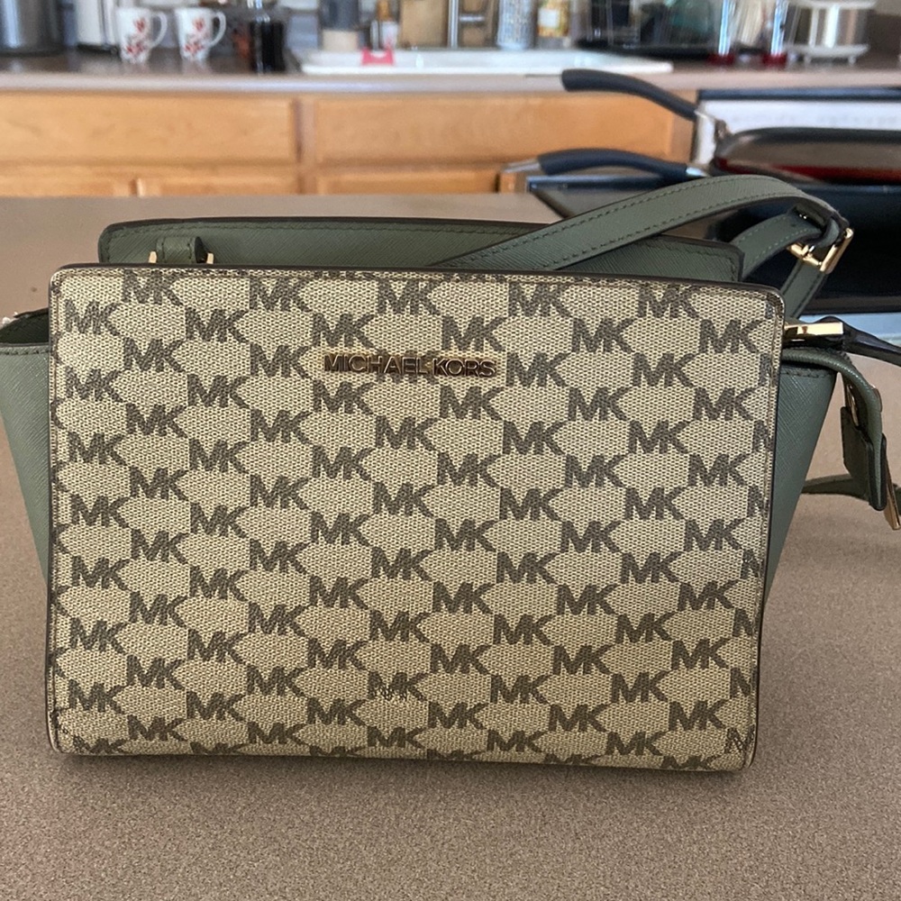 Michael Kors crossbody bag